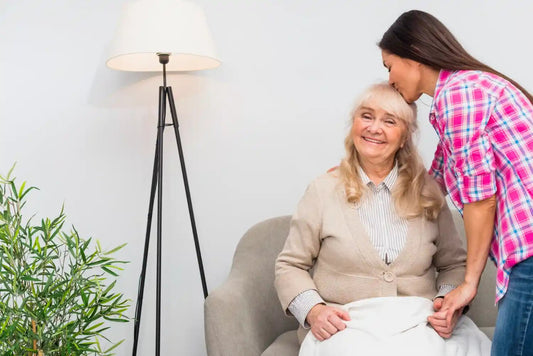 Dia dos Avós: Cuidados e Soluções de Home Care para mais Conforto em Casa - Tovcare | Você sem limites