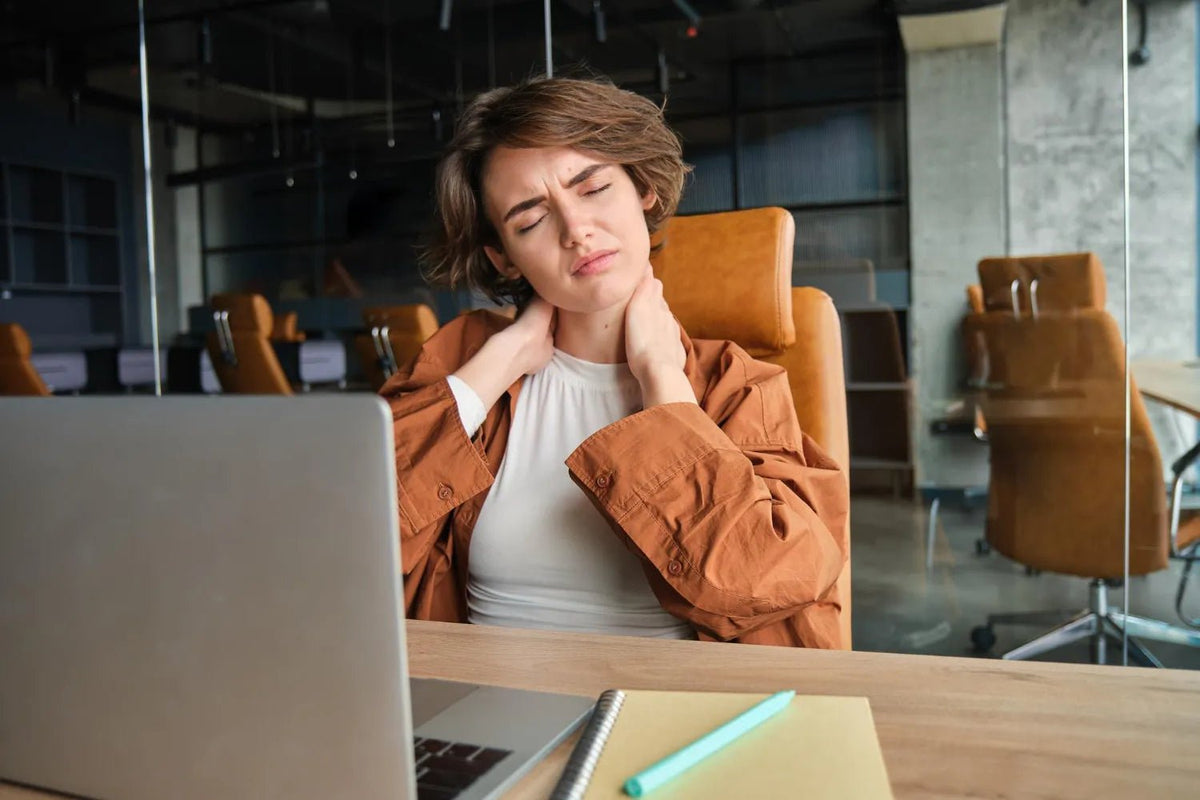 Dor no Pescoço ao Trabalhar? Veja Como Melhorar sua Ergonomia e Cuidar da Postura - Tovcare | Você sem limites