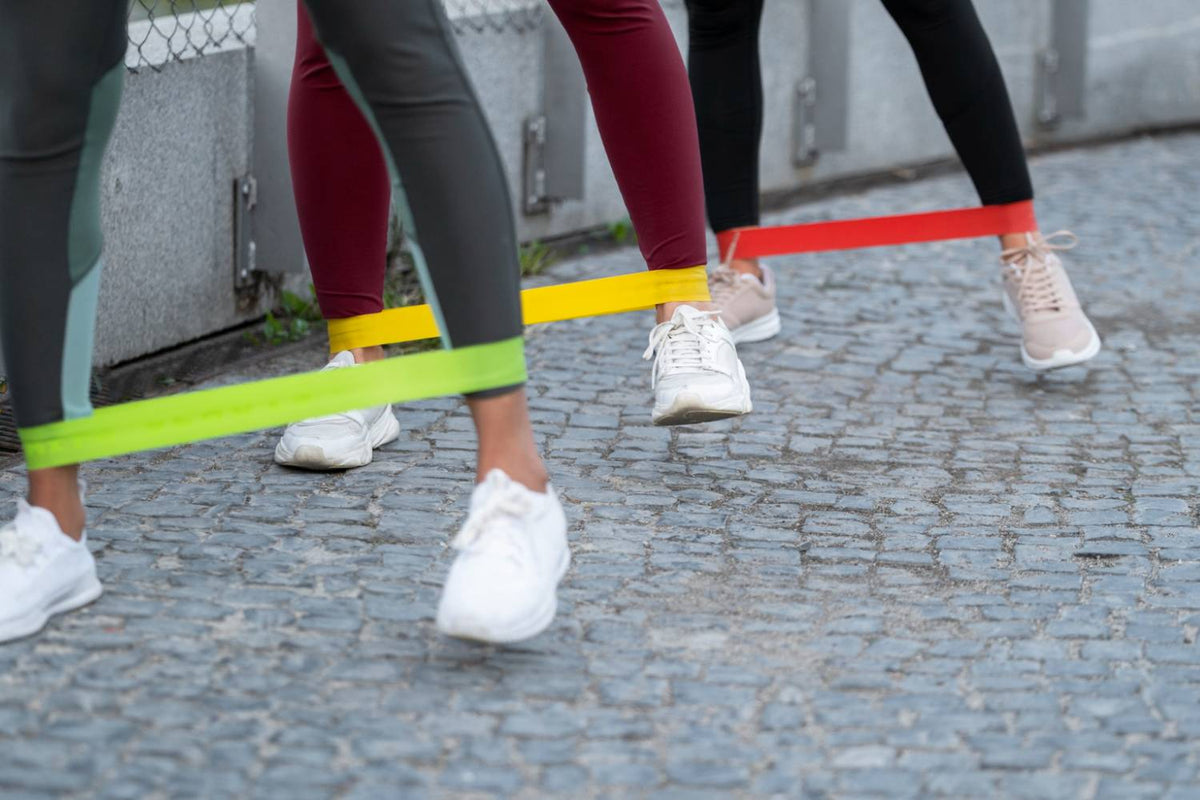 Entenda as Diferenças Entre Faixas Elásticas e de Resistência Para o Seu Treino - Tovcare