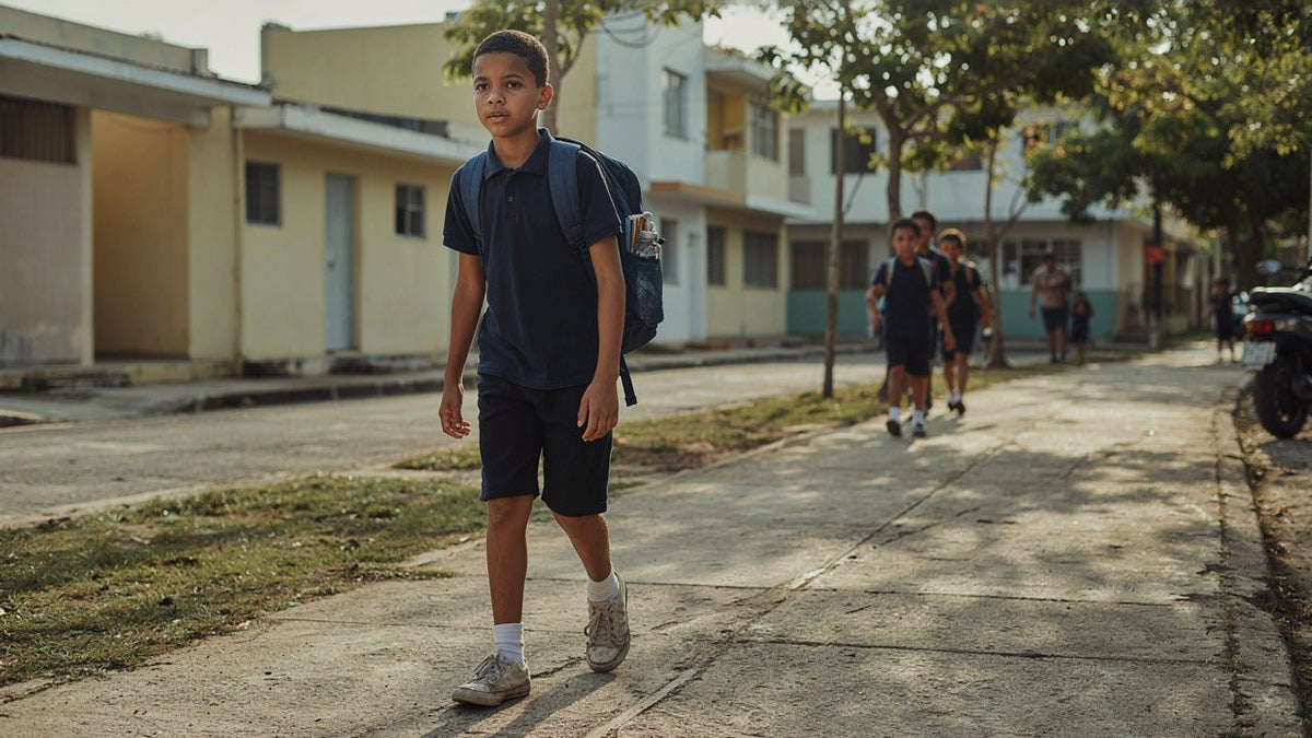 Peso da mochila escolar: como prevenir dores nas costas e cuidar da postura infantil - Tovcare | Você sem limites