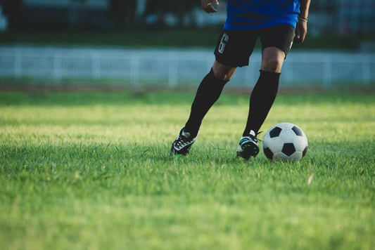 Dia do Futebol: Como Cuidar do Corpo Durante e Depois da Partida
