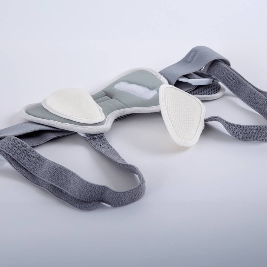 Suporte ortopédico de sustentação e recuperação para tronco, estruturado com tecidos compressivos de alta resistência e regulagem de precisão, combina tecidos respiráveis de alta densidade com fechos reguláveis para máxima adaptação corporal.