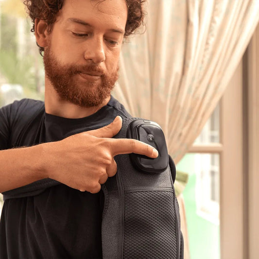 Aparelho massageador elétrico e portátil para relaxamento muscular, desenvolvido com tecnologia de vibração contínua, design ergonômico e bateria recarregável de longa duração, aparelho massageador de alta performance que estimula o fluxo sanguíneo e relaxa nódulos de tensão.