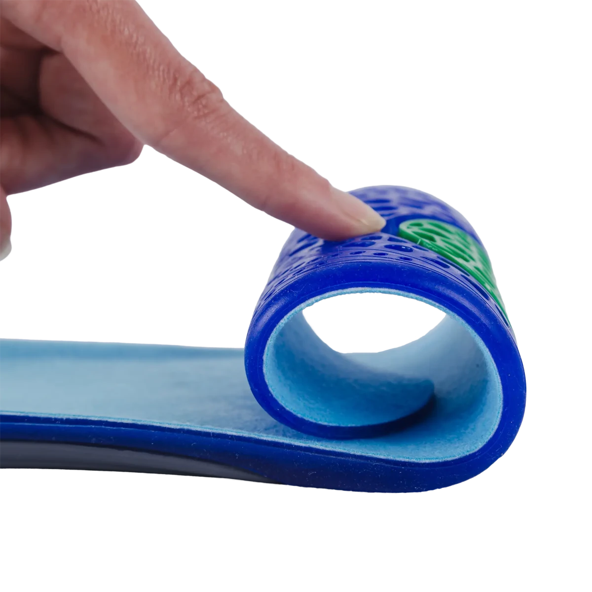 Palmilha ortopédica anatômica da linha MOV, confeccionada com material respirável de alta absorção e suporte ergométrico para os pés, garante sensação contínua de bem-estar, frescor e suporte ortopédico para uso diário ou treinos intensos.