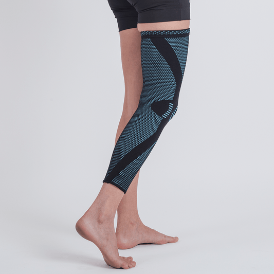 Suporte ortopédico elástico de compressão da linha MOV, confeccionado com malha compressiva de alta elasticidade e tecido respirável para estabilidade articular, garante sustentação firme com máxima liberdade de movimento e retenção do calor terapêutico.